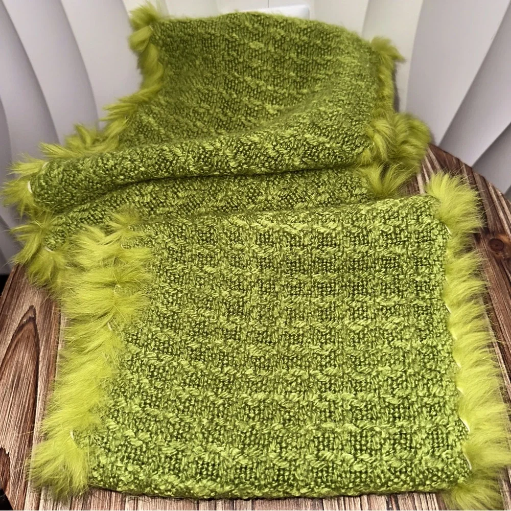 Angora Rabbit Fur Scarf - Picture 2 of 3